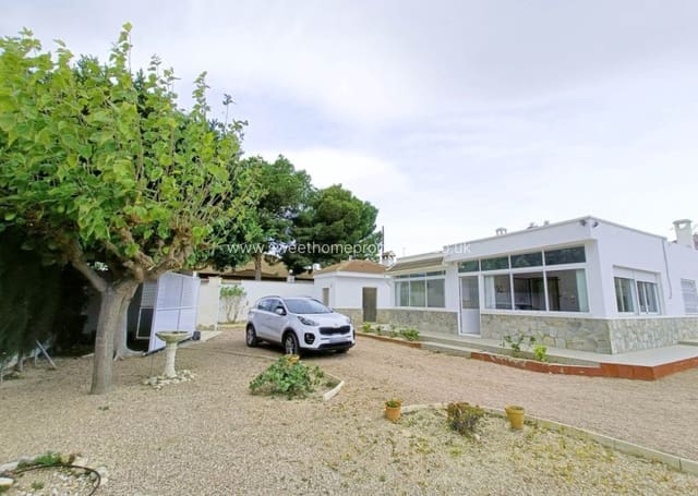 3 soveværelse Finca/Landehus til salg i Albatera med swimmingpool garage - € 259.950 (Ref: 9571681)