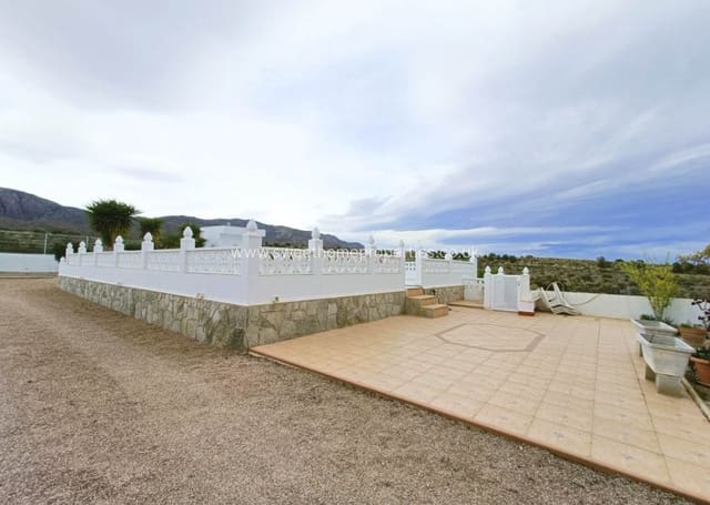 3 soveværelse Finca/Landehus til salg i Albatera med swimmingpool garage - € 259.950 (Ref: 9571681)