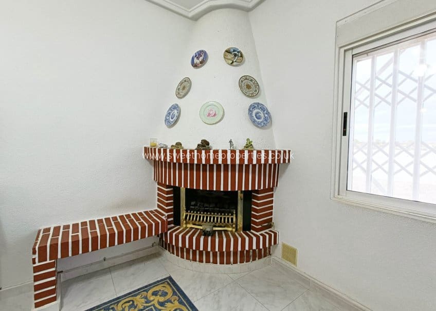 3 soveværelse Finca/Landehus til salg i Albatera med swimmingpool garage - € 259.950 (Ref: 9571681)