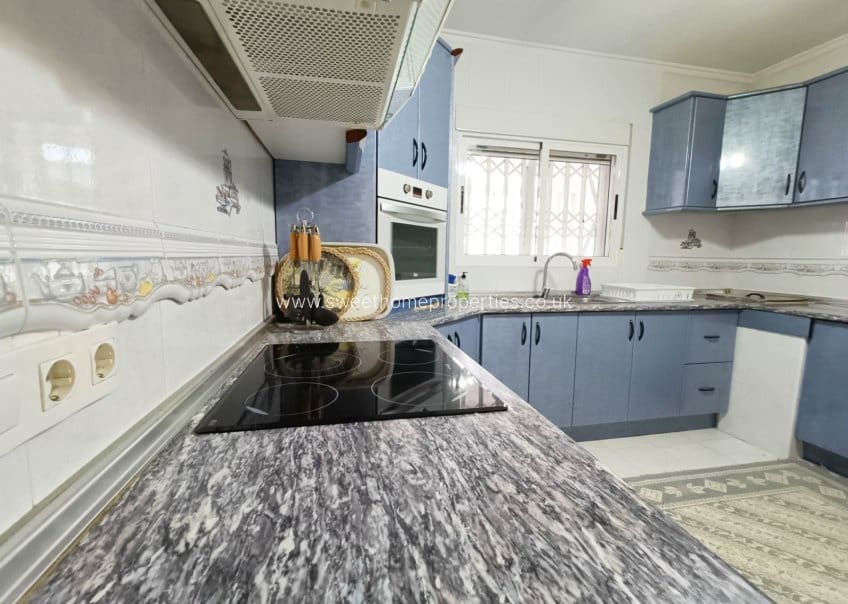 3 soveværelse Finca/Landehus til salg i Albatera med swimmingpool garage - € 259.950 (Ref: 9571681)