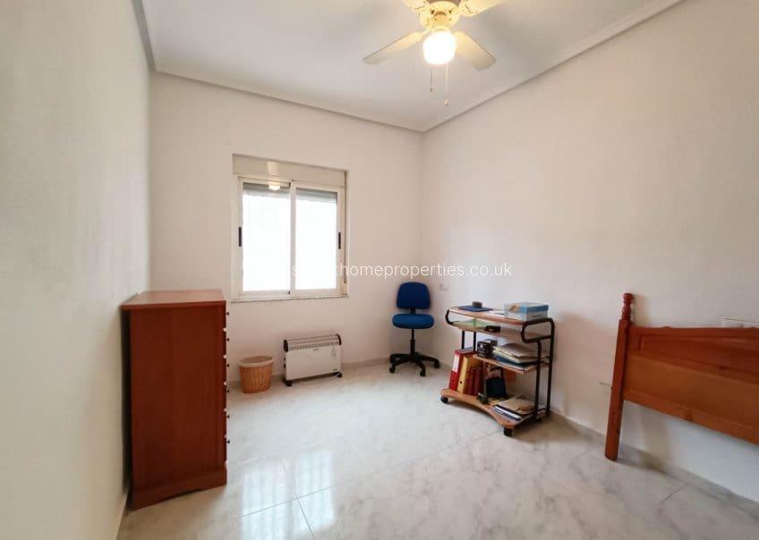 3 soveværelse Finca/Landehus til salg i Albatera med swimmingpool garage - € 259.950 (Ref: 9571681)