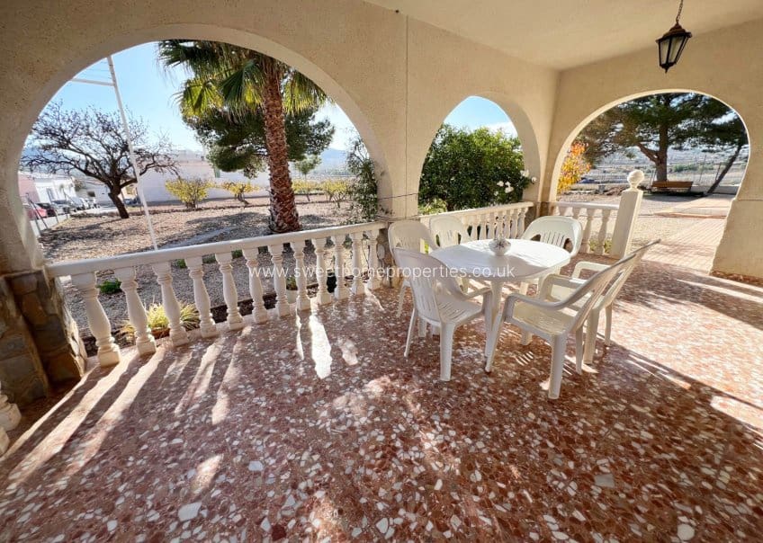 6 soveværelse Finca/Landehus til salg i Hondon de los Frailes med swimmingpool garage - € 280.000 (Ref: 9571682)