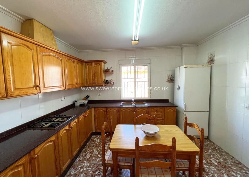 6 soveværelse Finca/Landehus til salg i Hondon de los Frailes med swimmingpool garage - € 280.000 (Ref: 9571682)