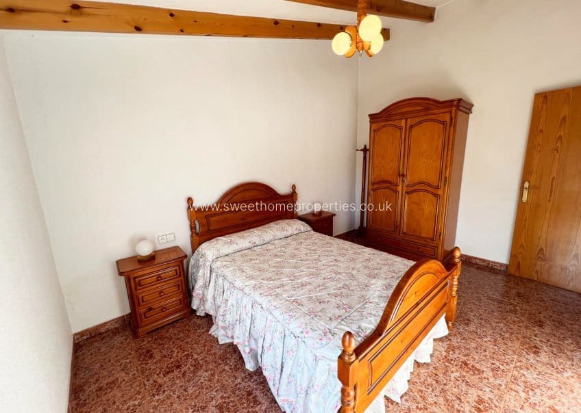 6 soveværelse Finca/Landehus til salg i Hondon de los Frailes med swimmingpool garage - € 280.000 (Ref: 9571682)