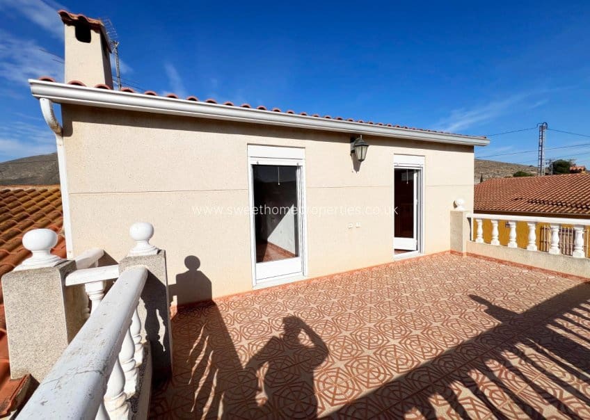 6 soveværelse Finca/Landehus til salg i Hondon de los Frailes med swimmingpool garage - € 280.000 (Ref: 9571682)