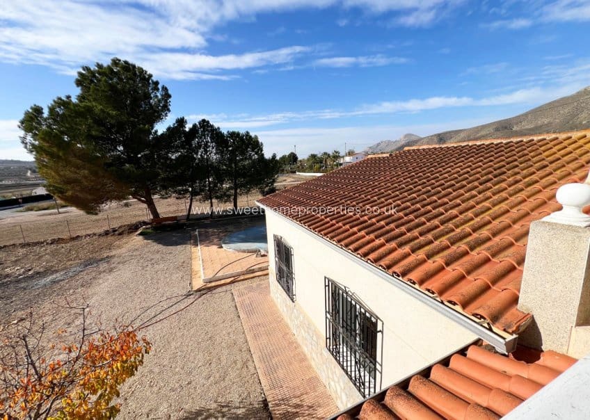6 soveværelse Finca/Landehus til salg i Hondon de los Frailes med swimmingpool garage - € 280.000 (Ref: 9571682)