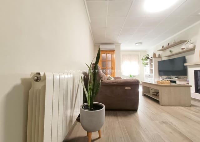 5 chambre Maison de Ville à vendre à Hondón de los Frailes - 149 950 € (Ref: 9571683)