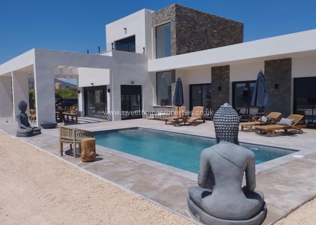 4 soveværelse Finca/Landehus til salg i Aspe med swimmingpool garage - € 465.000 (Ref: 9571686)