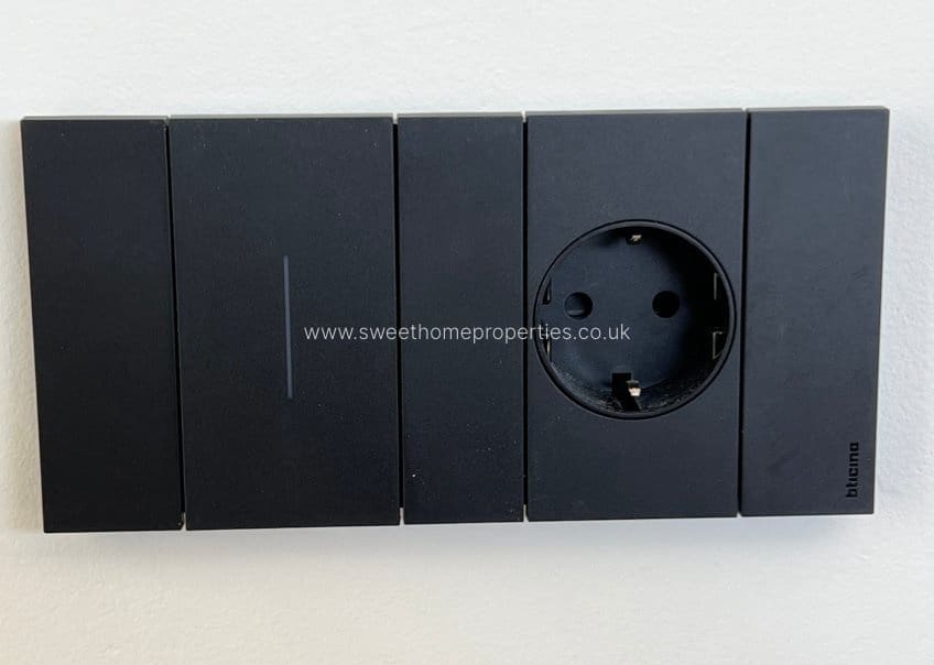 4 soveværelse Finca/Landehus til salg i Aspe med swimmingpool garage - € 465.000 (Ref: 9571686)