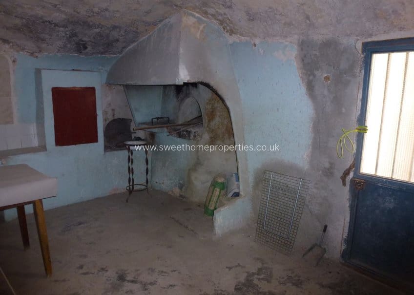 3 camera da letto Casa Grotta in vendita in La Canalosa con garage - 139.995 € (Rif: 9571688)