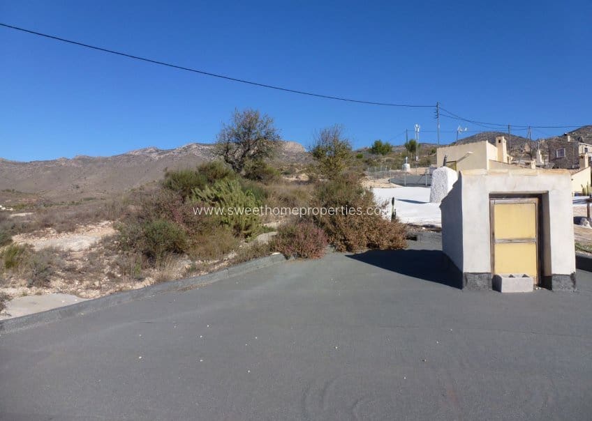 3 camera da letto Casa Grotta in vendita in La Canalosa con garage - 139.995 € (Rif: 9571688)