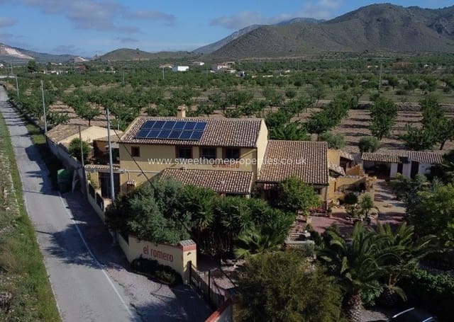 Finca/Casa Rural de 6 habitaciones en Hondón de los Frailes en venta - 850.000 € (Ref: 9571690)