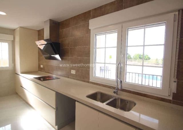 3 sypialnia Finka/Dom wiejski na sprzedaż w Pinoso - 449 000 € (Ref: 9571695)