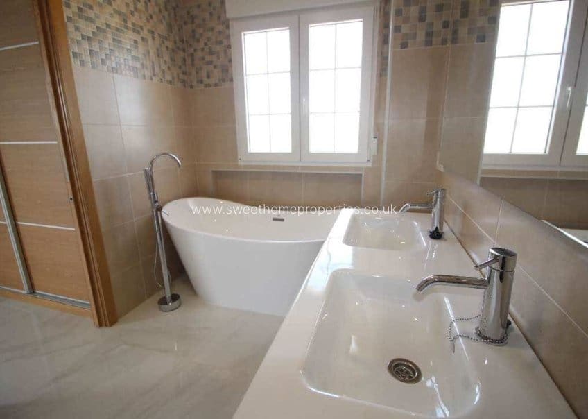 3 slaapkamer Finca/Landhuis te koop in Pinoso - € 449.000 (Ref: 9571695)