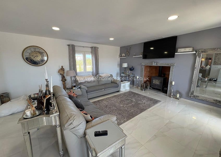 3 slaapkamer Finca/Landhuis te koop in Pinoso - € 449.000 (Ref: 9571695)