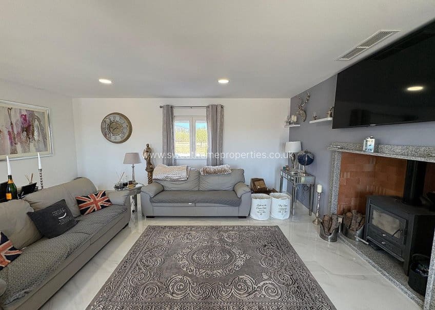 3 slaapkamer Finca/Landhuis te koop in Pinoso - € 449.000 (Ref: 9571695)