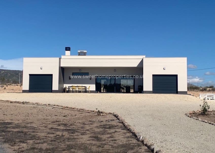 4 slaapkamer Finca/Landhuis te koop in Pinoso - € 436.000 (Ref: 9571697)