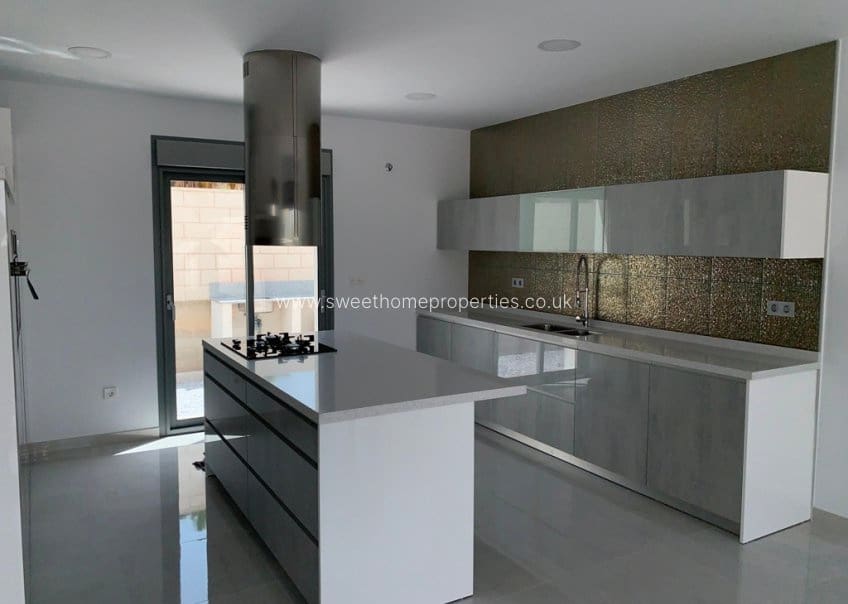 4 slaapkamer Finca/Landhuis te koop in Pinoso - € 436.000 (Ref: 9571697)