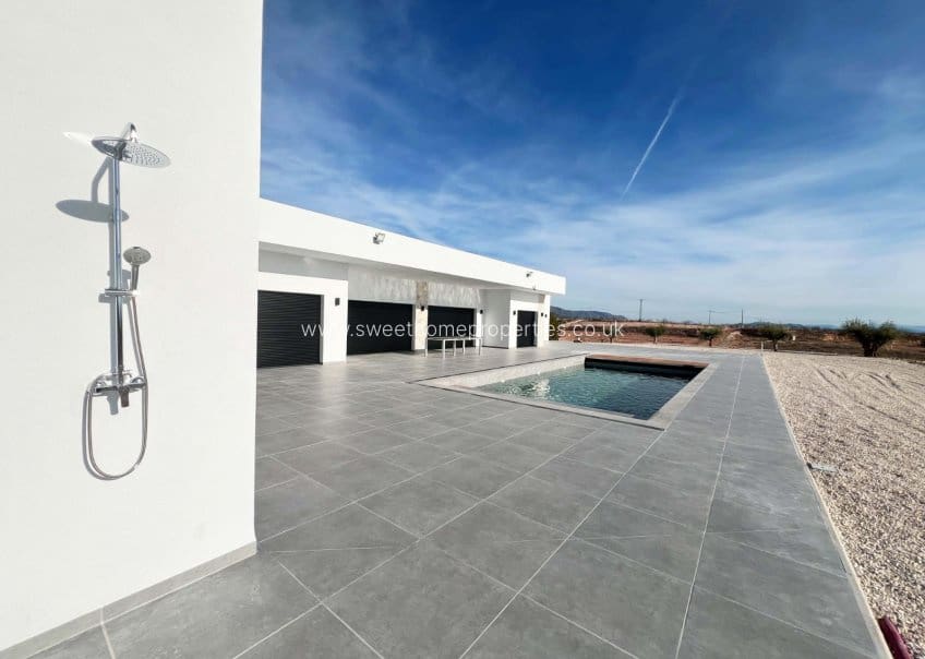 3 soverom Finca/Herregård til salgs i La Romana med svømmebasseng garasje - € 525 000 (Ref: 9571699)