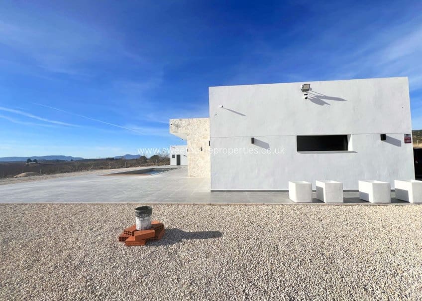 3 soverom Finca/Herregård til salgs i La Romana med svømmebasseng garasje - € 525 000 (Ref: 9571699)