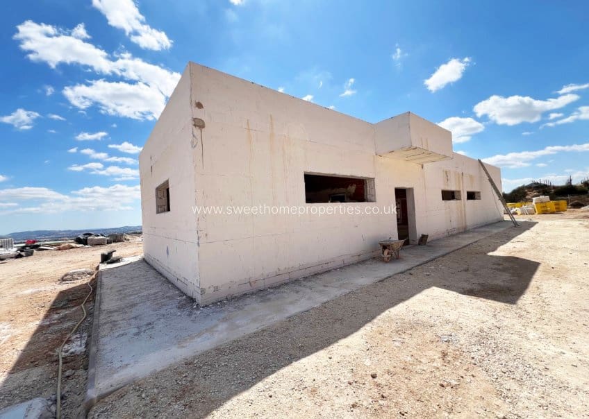 3 soverom Finca/Herregård til salgs i La Romana med svømmebasseng garasje - € 525 000 (Ref: 9571699)