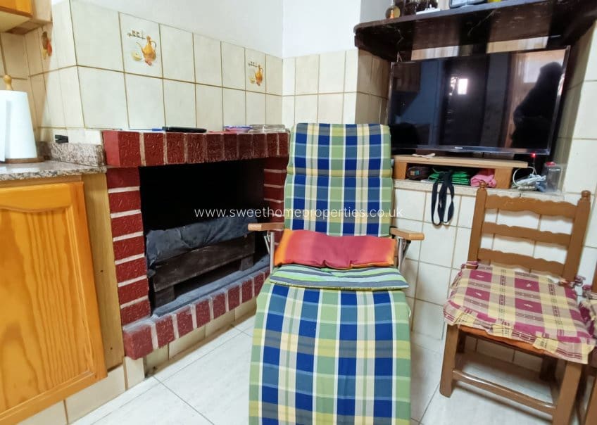 3 makuuhuone Omakotitalo myytävänä paikassa Hondon de los Frailes mukana 
autotalli - 89 950 € (Ref: 9571701)