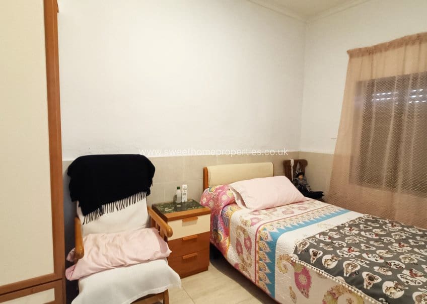 3 makuuhuone Omakotitalo myytävänä paikassa Hondon de los Frailes mukana 
autotalli - 89 950 € (Ref: 9571701)