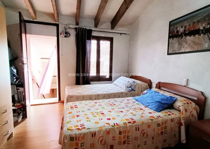 3 makuuhuone Omakotitalo myytävänä paikassa Hondon de los Frailes mukana 
autotalli - 89 950 € (Ref: 9571701)