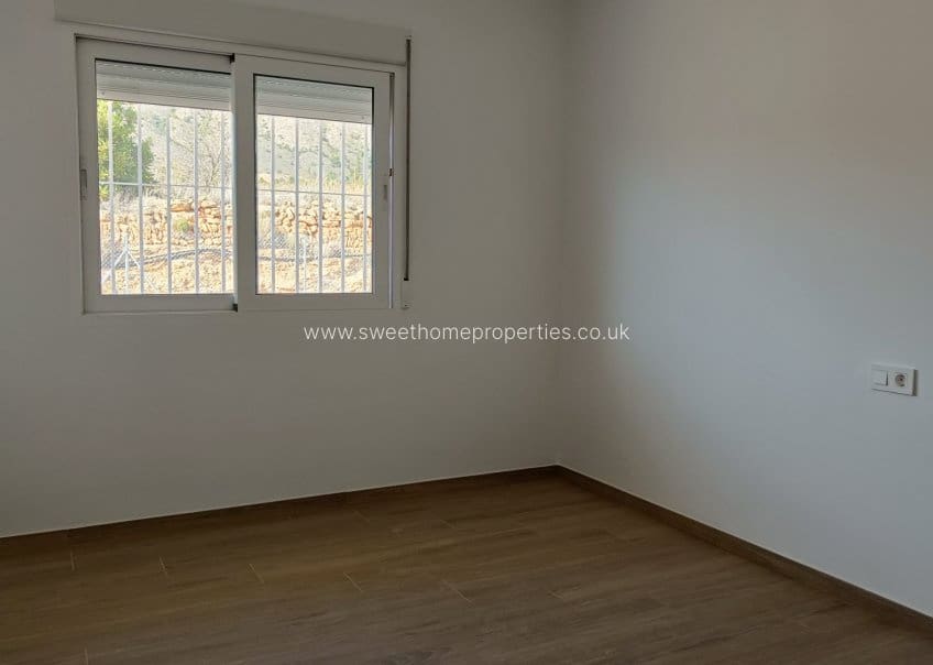 3 makuuhuone Maalaistalo myytävänä paikassa Macisvenda mukana uima-altaan 
autotalli - 300 000 € (Ref: 9571702)