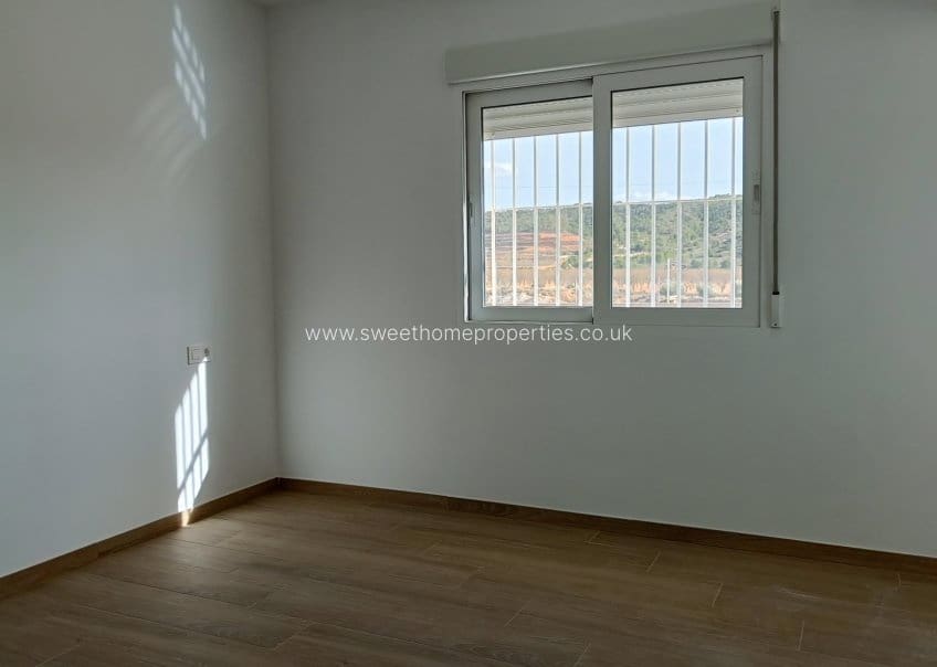 3 makuuhuone Maalaistalo myytävänä paikassa Macisvenda mukana uima-altaan 
autotalli - 300 000 € (Ref: 9571702)