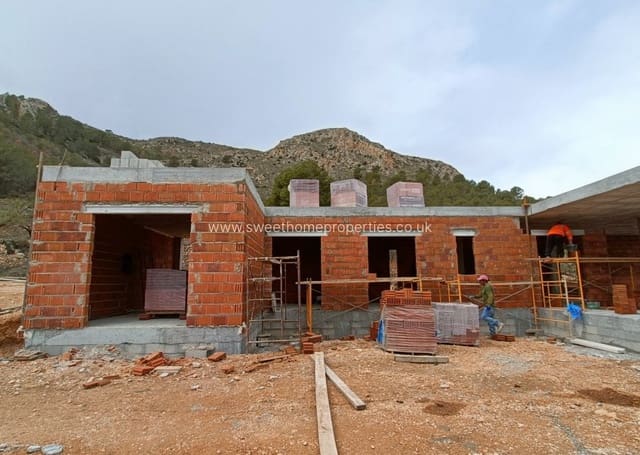 4 soverom Finca/Herregård til salgs i La Romana med svømmebasseng garasje - € 450 000 (Ref: 9571704)