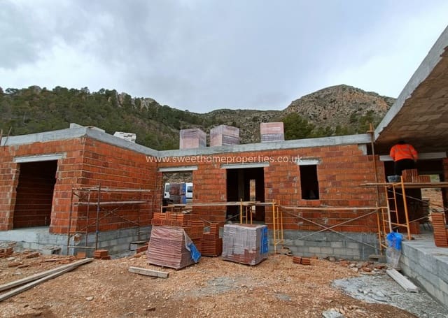 4 soverom Finca/Herregård til salgs i La Romana med svømmebasseng garasje - € 450 000 (Ref: 9571704)