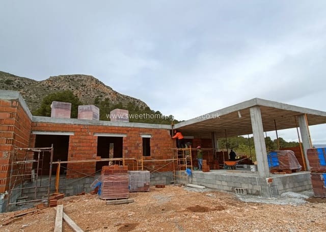 4 soverom Finca/Herregård til salgs i La Romana med svømmebasseng garasje - € 450 000 (Ref: 9571704)