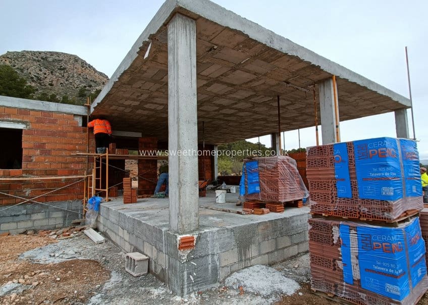 4 chambre Finca/Maison de Campagne à vendre à La Romana avec piscine garage - 450 000 € (Ref: 9571704)