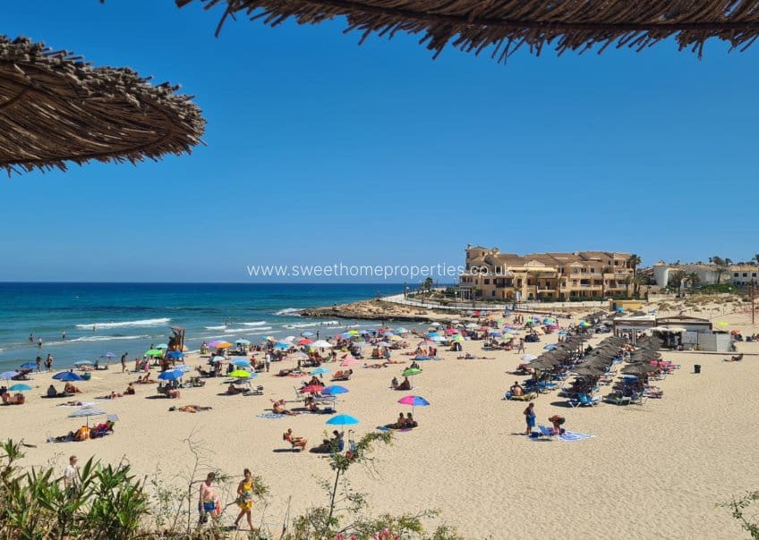 1 bedroom Apartment for sale in Playa Flamenca with pool - € 269,500 (Ref: 9571706)