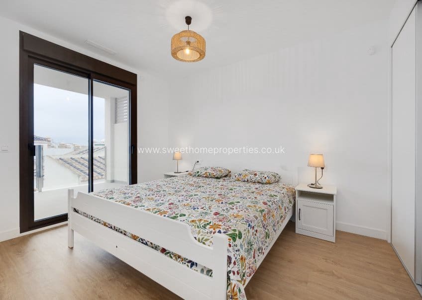 2 slaapkamer Penthouse te koop in Villamartin met zwembad garage - € 339.900 (Ref: 9571707)