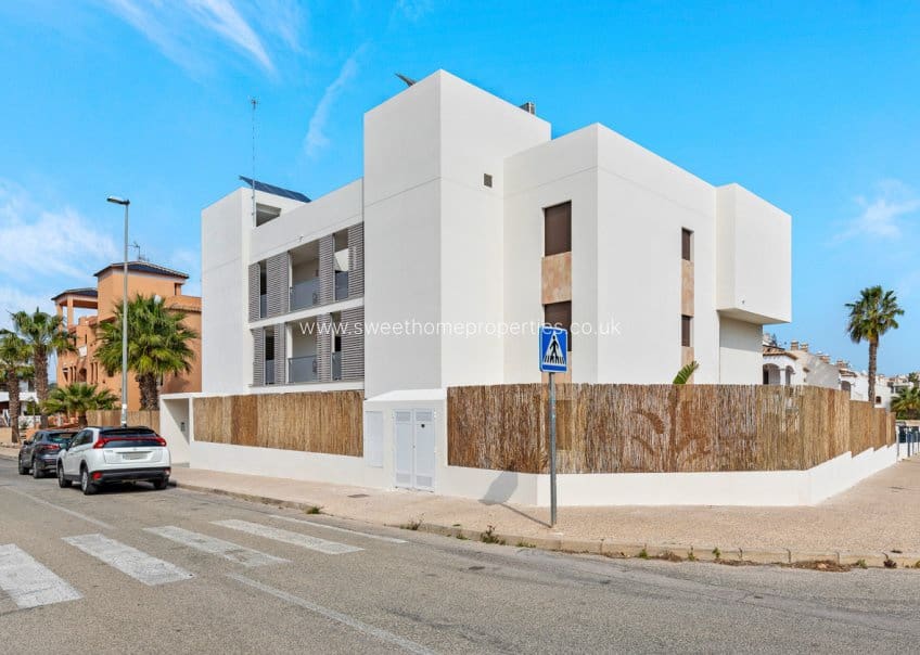2 slaapkamer Penthouse te koop in Villamartin met zwembad garage - € 339.900 (Ref: 9571707)