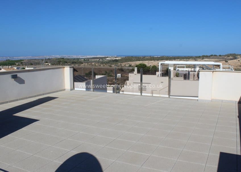 3 makuuhuone Huvila myytävänä paikassa San Miguel de Salinas mukana uima-altaan 
autotalli - 429 000 € (Ref: 9571709)