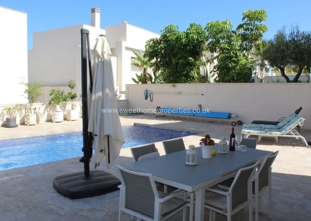 3 quarto Moradia para venda em San Miguel de Salinas com piscina garagem - 429 000 € (Ref: 9571709)