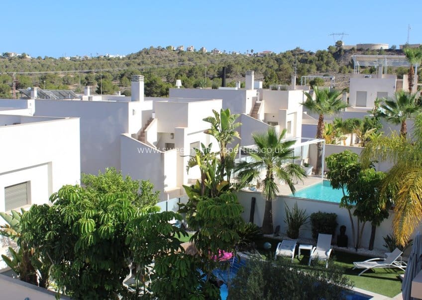 3 makuuhuone Huvila myytävänä paikassa San Miguel de Salinas mukana uima-altaan 
autotalli - 429 000 € (Ref: 9571709)