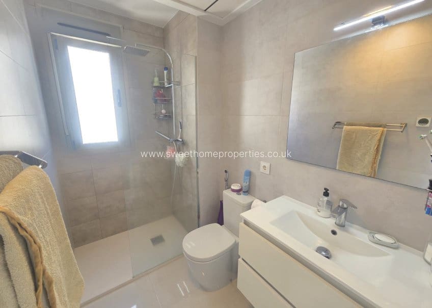 Chalet de 3 habitaciones en San Miguel de Salinas en venta con piscina garaje - 429.000 € (Ref: 9571709)