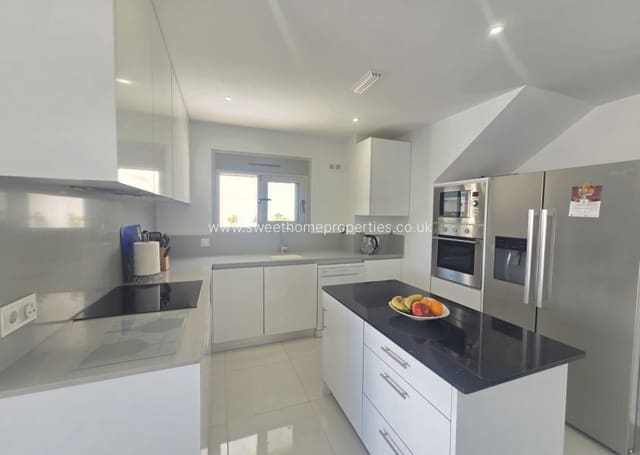 3 quarto Moradia para venda em San Miguel de Salinas com piscina garagem - 429 000 € (Ref: 9571709)