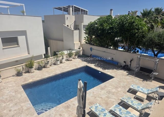 3 quarto Moradia para venda em San Miguel de Salinas com piscina garagem - 429 000 € (Ref: 9571709)