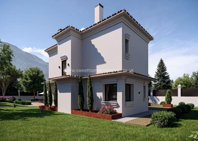 4 soveværelse Finca/Landehus til salg i La Romana med swimmingpool - € 399.000 (Ref: 9571711)