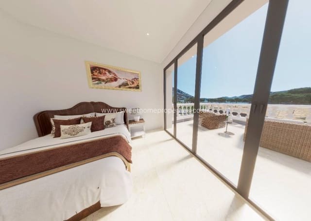 4 soveværelse Finca/Landehus til salg i La Romana med swimmingpool - € 399.000 (Ref: 9571711)