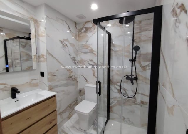 2 sovrum Lägenhet till salu i Carrús Oest - El Toscar, Elche / Elx - 160 000 € (Ref: 9571714)