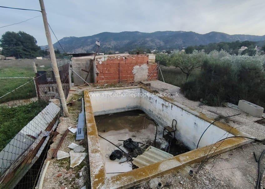 Finca/Casa Rural de 2 habitaciones en Hondón de las Nieves en venta con piscina garaje - 150.000 € (Ref: 9571716)