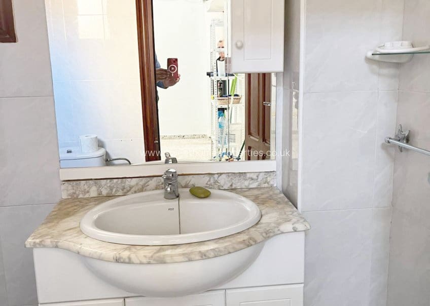 4 makuuhuone Luolatalo myytävänä paikassa Hondon de las Nieves - 126 000 € (Ref: 9571721)