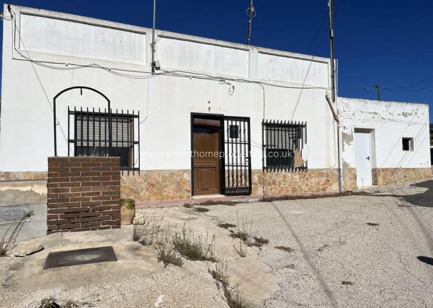 4 makuuhuone Luolatalo myytävänä paikassa Hondon de las Nieves - 126 000 € (Ref: 9571721)