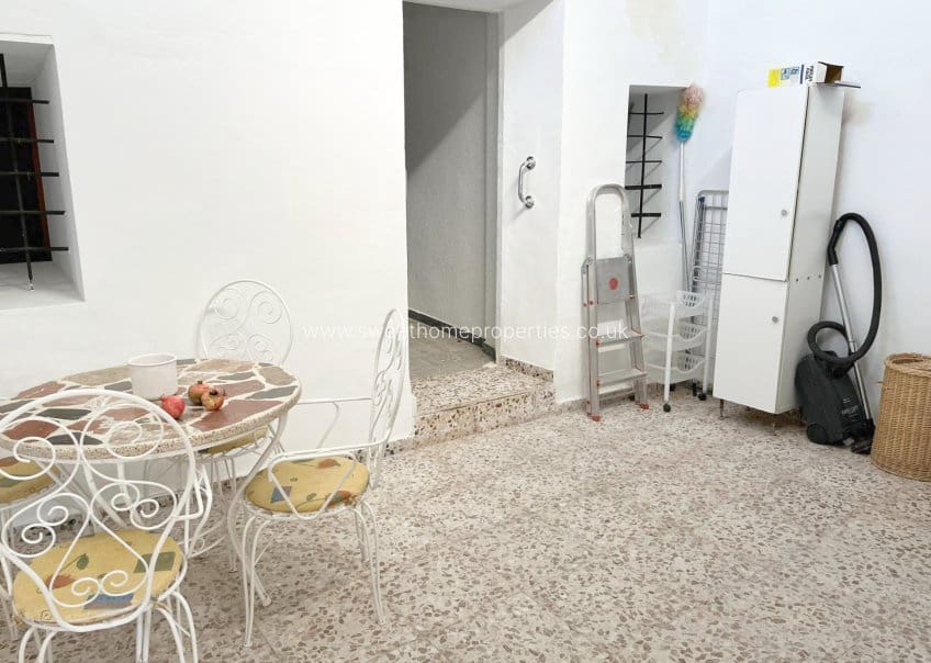 4 makuuhuone Luolatalo myytävänä paikassa Hondon de las Nieves - 126 000 € (Ref: 9571721)